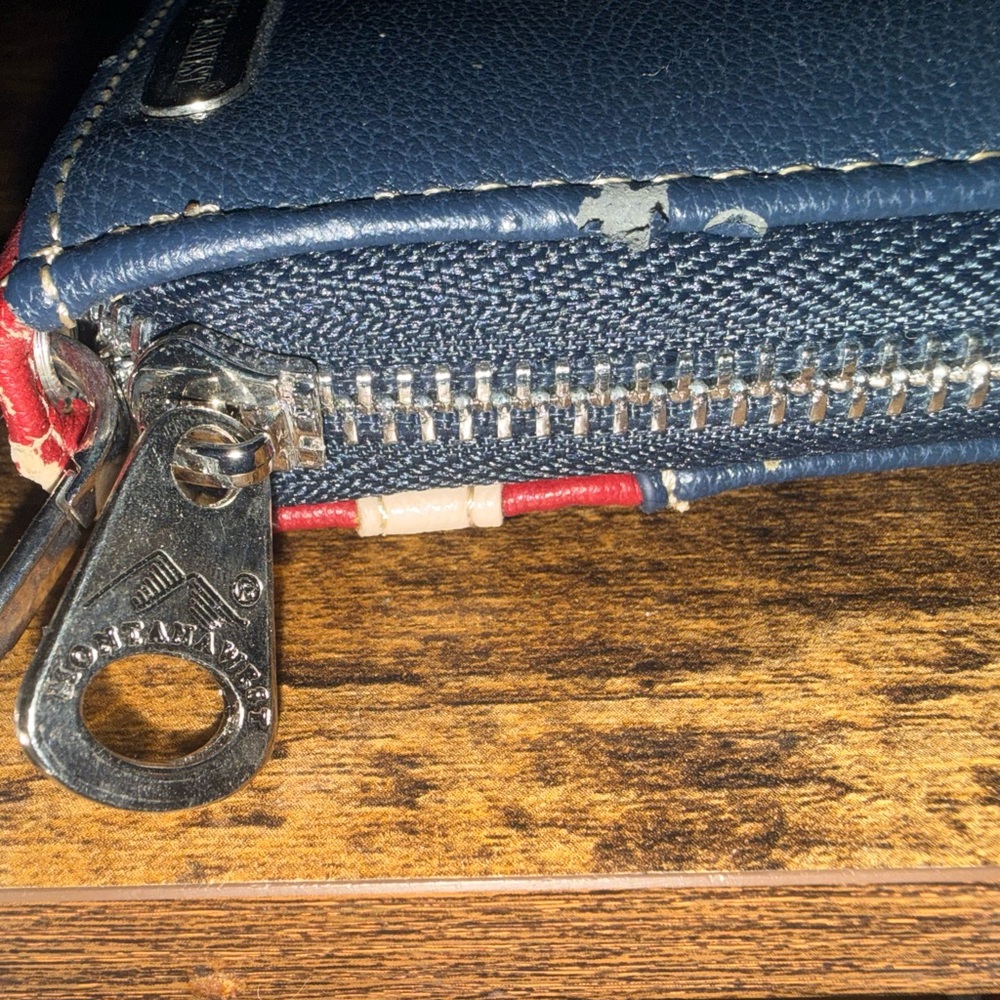 Montana West American Flag wristlet- NWT - Picture 4 of 7